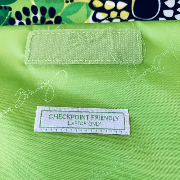 Vera Bradley computer bag never used . - Picture 4 of 6